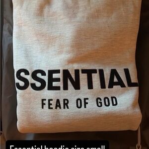 Fear of God Essentials Sweatshirt in Light Gray